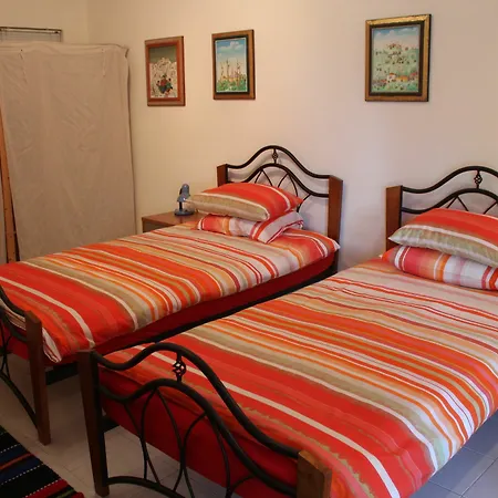 Galeria In The Garden Guest house 3*