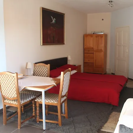 Galeria In The Garden