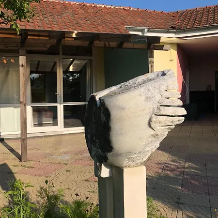 Galeria In The Garden